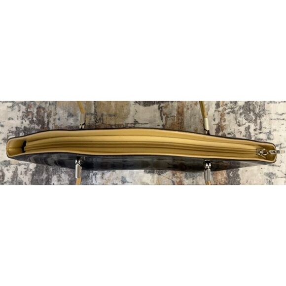 Bejio "Over the Moon" black patent crescent shoulder bag - Picture 5 of 10